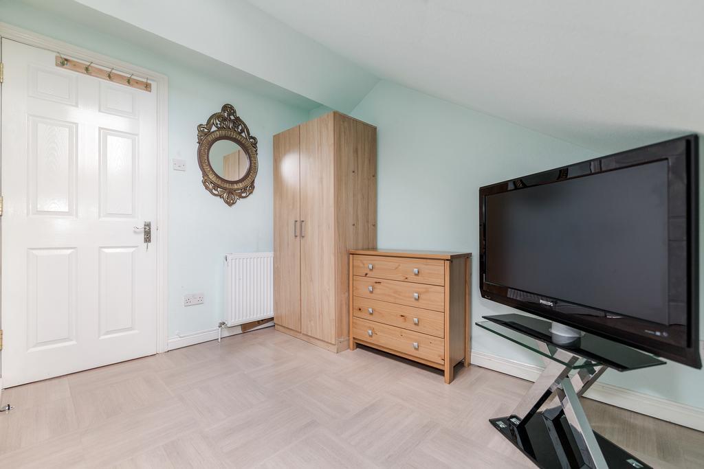 Watford General Homestay